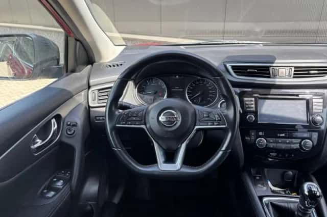Nissan Qashqai (2018) thumbnail 5