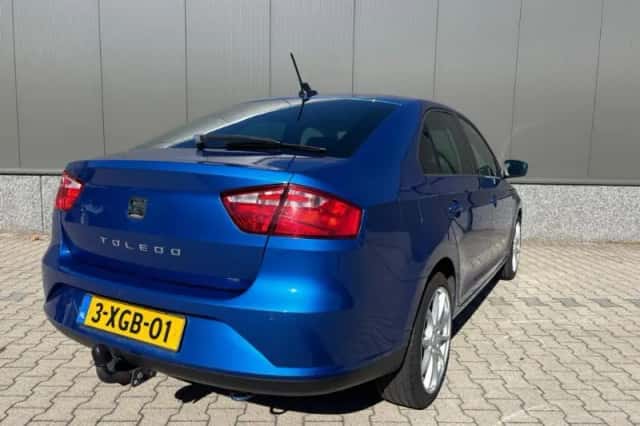 SEAT Toledo (2014) thumbnail 3