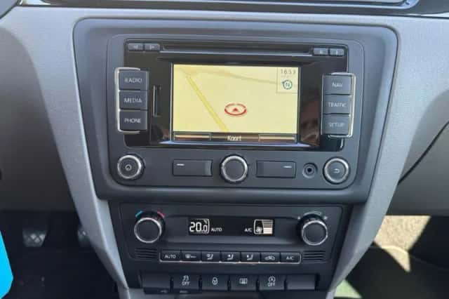 SEAT Toledo (2014) thumbnail 6