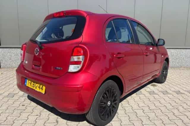 Nissan Micra (2011) thumbnail 3