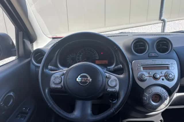 Nissan Micra (2011) thumbnail 6