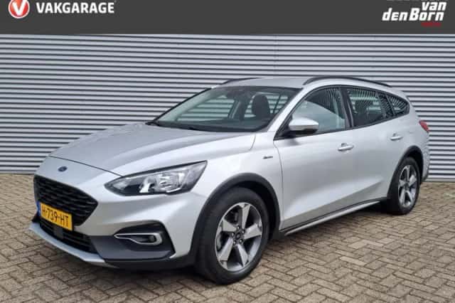 Ford Focus (2020) thumbnail 2