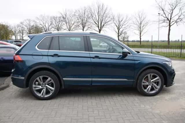 Volkswagen Tiguan (2022) thumbnail 2