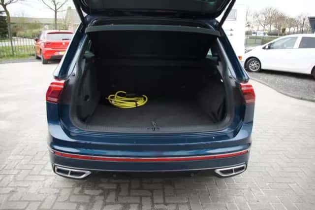 Volkswagen Tiguan (2022) thumbnail 3