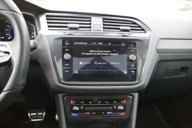 Volkswagen Tiguan (2022) thumbnail 6