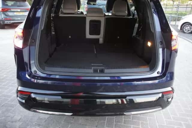 Renault Espace (2023) thumbnail 3