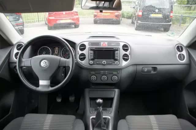 Volkswagen Tiguan (2009) thumbnail 4