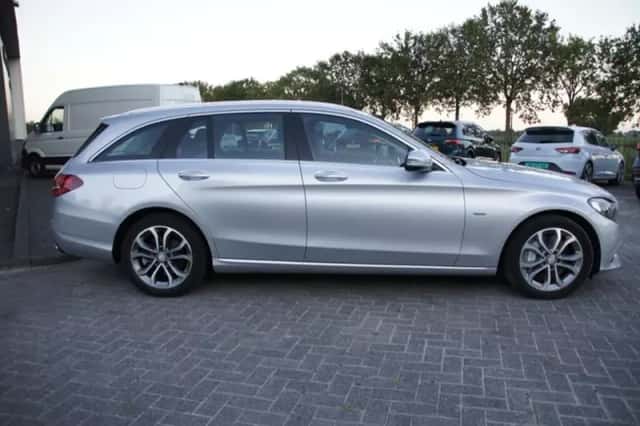 Mercedes-Benz C-Klasse (2016) thumbnail 2
