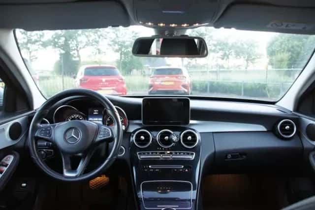 Mercedes-Benz C-Klasse (2016) thumbnail 4