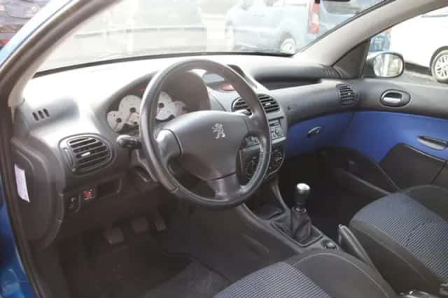Peugeot 206 (2004) thumbnail 3