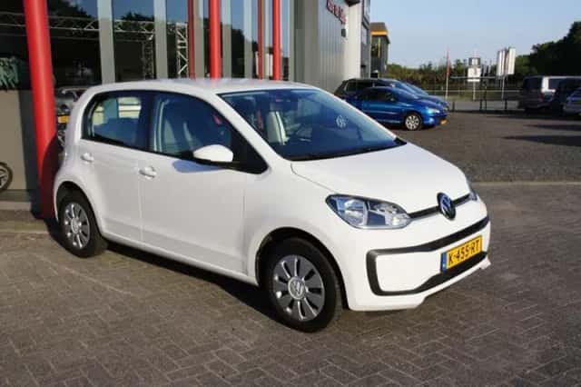 Volkswagen Up! (2021) thumbnail 1