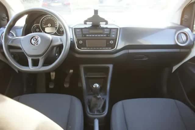Volkswagen Up! (2021) thumbnail 4