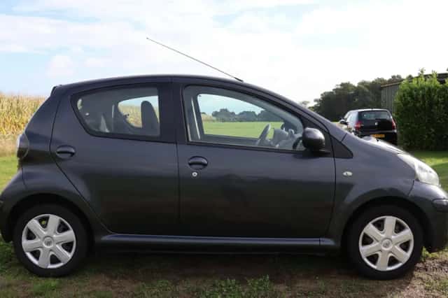 Toyota Aygo (2011) thumbnail 5