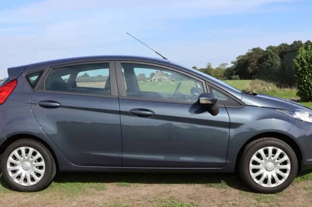 Ford Fiesta (2015) thumbnail 5