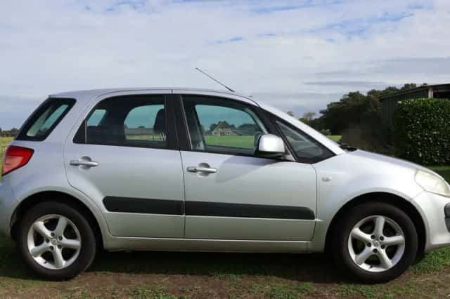Suzuki SX4 (2006) thumbnail 5