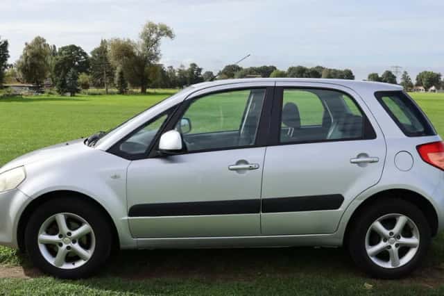 Suzuki SX4 (2006) thumbnail 6