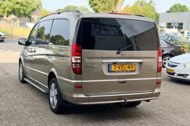 Mercedes-Benz Viano (2011) thumbnail 6