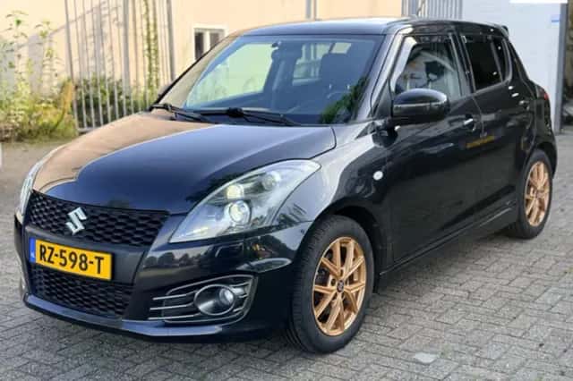 Suzuki Swift (2014) thumbnail 1