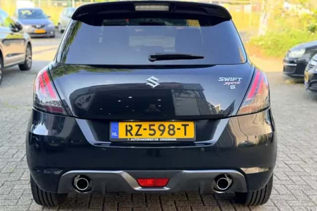 Suzuki Swift (2014) thumbnail 5
