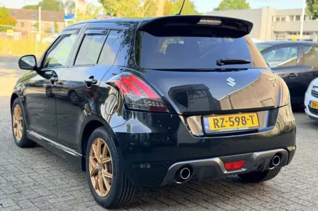 Suzuki Swift (2014) thumbnail 6