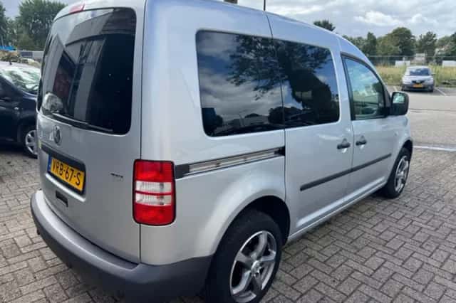 Volkswagen Caddy (2012) thumbnail 4