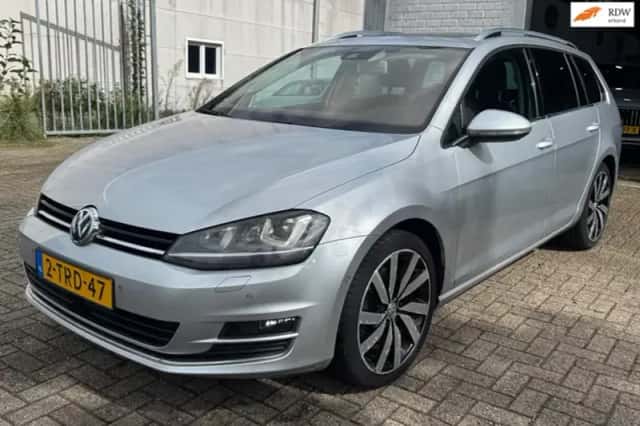 Volkswagen Golf (2013) thumbnail 1