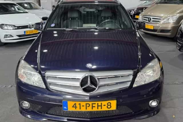 Mercedes-Benz C-Klasse (2011) thumbnail 2