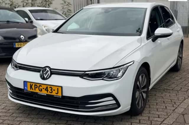 Volkswagen Golf (2024) thumbnail 1