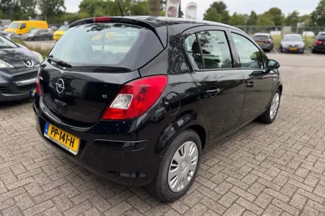 Opel Corsa (2008) thumbnail 6