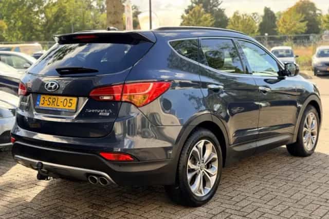 Hyundai Santa Fe (2013) thumbnail 5
