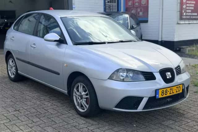 SEAT Ibiza (2008) thumbnail 3