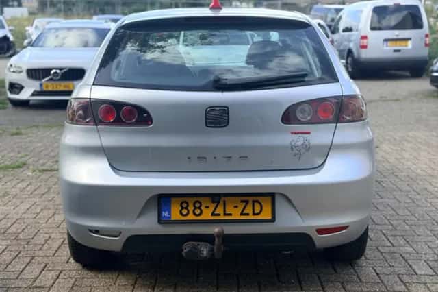 SEAT Ibiza (2008) thumbnail 5