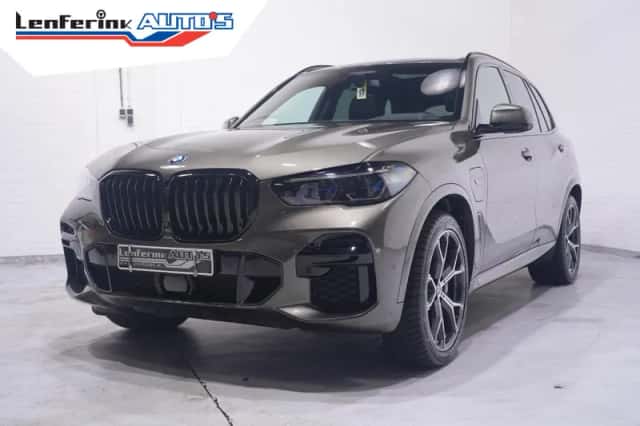 BMW X5 (2022) thumbnail 1