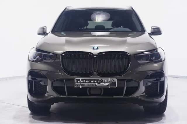 BMW X5 (2022) thumbnail 2