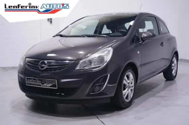 Opel Corsa (2013) thumbnail 1