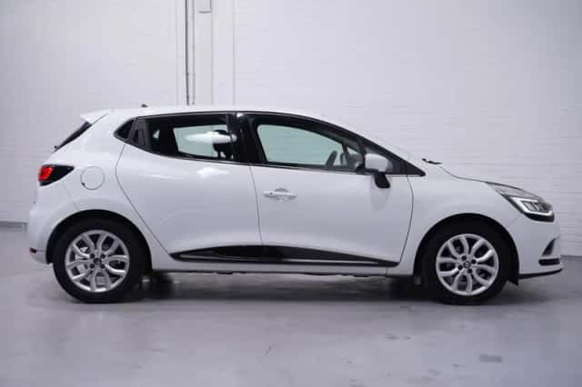 Renault Clio (2019) thumbnail 6