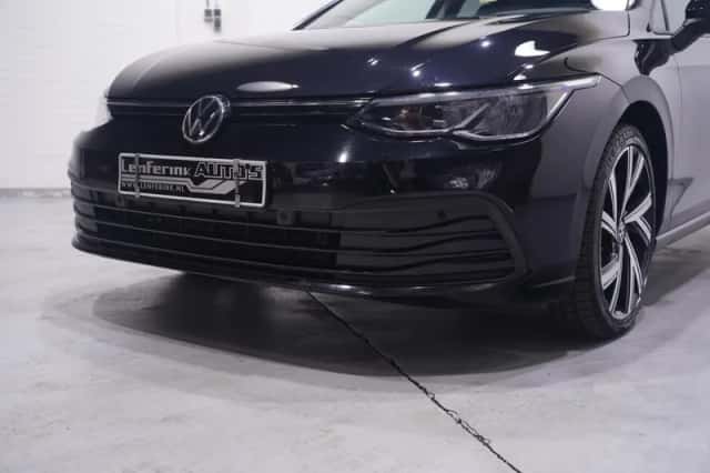 Volkswagen Golf (2020) thumbnail 5