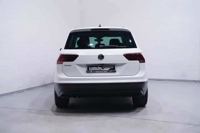 Volkswagen Tiguan (2019) thumbnail 6