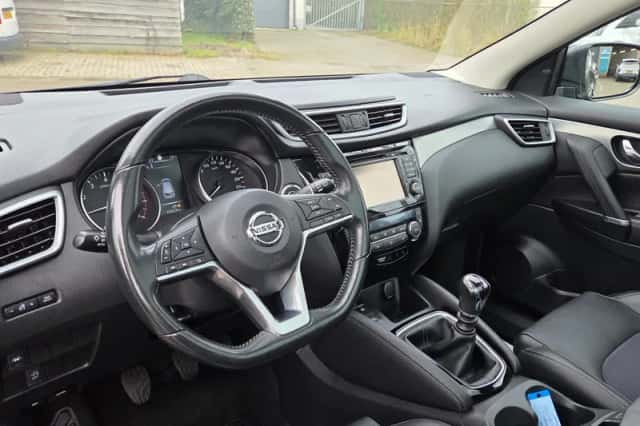 Nissan Qashqai (2018) thumbnail 2