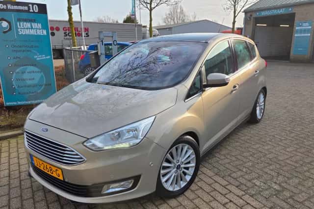 Ford C-Max (2016) thumbnail 1