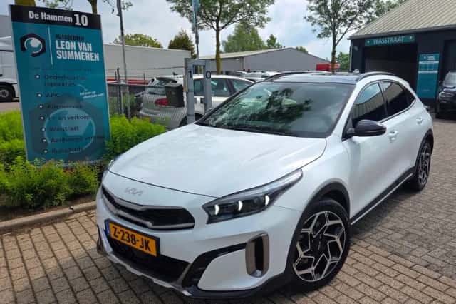 Kia XCeed (2024) thumbnail 1