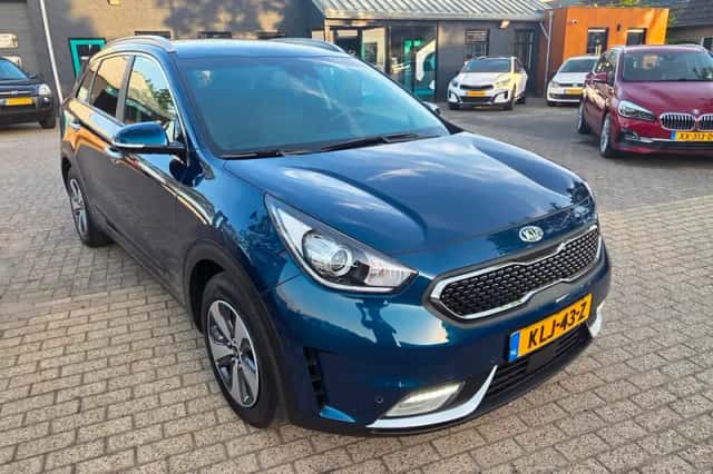 Kia Niro (2016) thumbnail 5