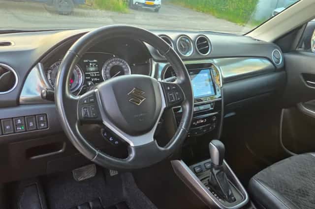 Suzuki Vitara (2021) thumbnail 2