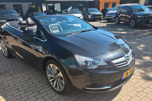 Opel Cascada (2016) thumbnail 5