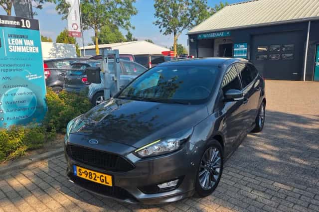 Ford Focus (2017) thumbnail 1
