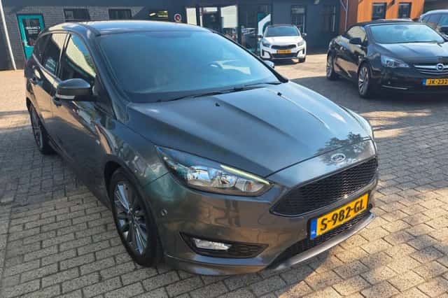 Ford Focus (2017) thumbnail 5