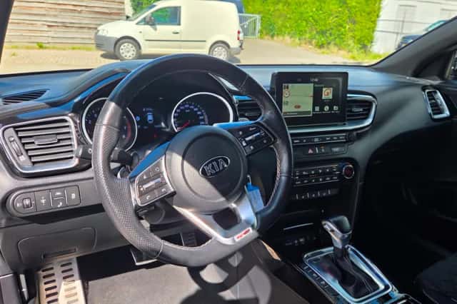 Kia ProCeed (2019) thumbnail 2
