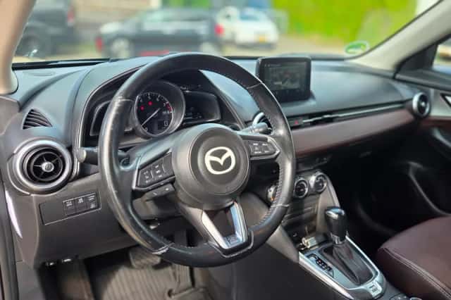Mazda CX-3 (2017) thumbnail 2
