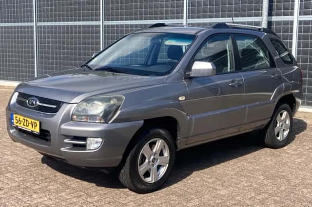 Kia Sportage (2008) thumbnail 3
