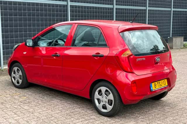 Kia Picanto (2014) thumbnail 4